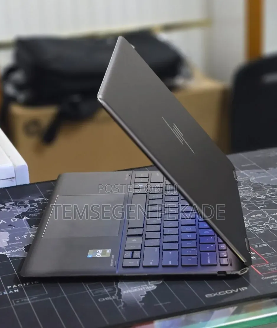 New Laptop HP Spectre X360 13 16GB Intel Core i7 SSD 512GB