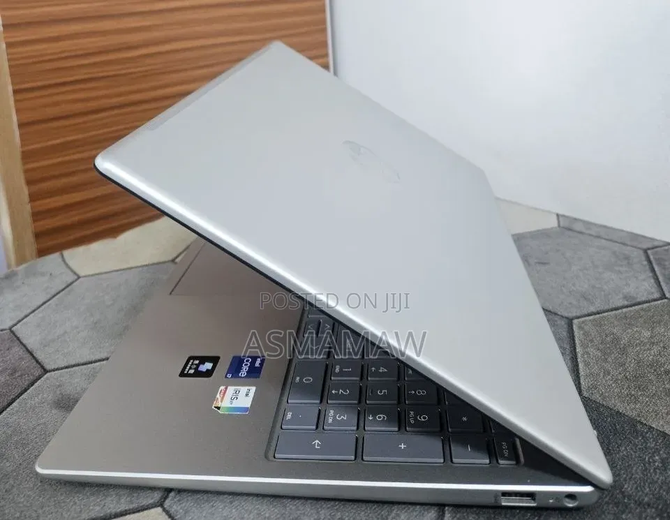 New Laptop HP Stream Notebook 16GB Intel Core i7 SSD 1T