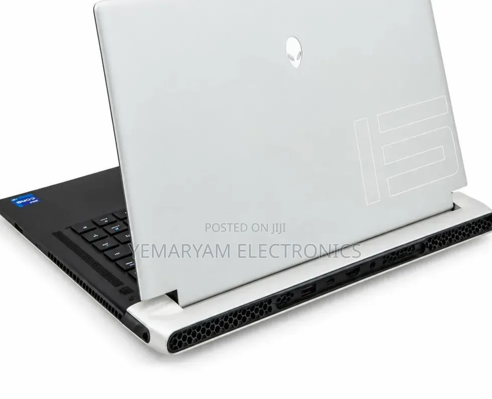 New Laptop Alienware X15 r2 16GB Intel Core i7 SSD 1T