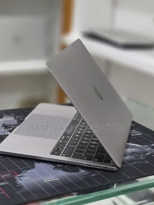 New Laptop Apple MacBook Pro 2019 16GB Intel Core i7 SSD 1T