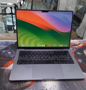 New Laptop Apple MacBook Pro 2021 M1 32GB Apple M1 Pro SSD 512GB