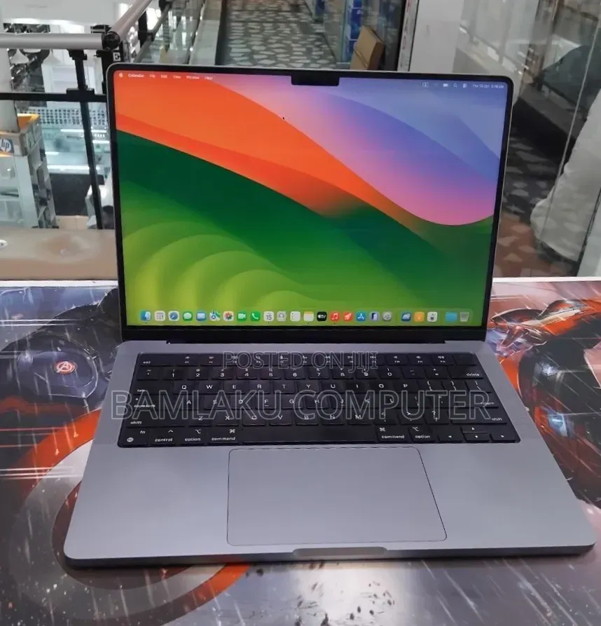 New Laptop Apple MacBook Pro 2021 M1 32GB Apple M1 Pro SSD 512GB