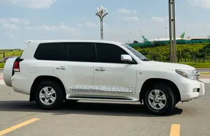 Toyota Land Cruiser 2009 White