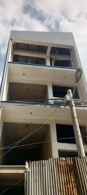 4bdrm Villa in Apartama, Nifas Silk-Lafto for sale