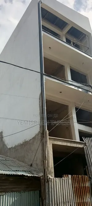 4bdrm Villa in Apartama, Nifas Silk-Lafto for sale