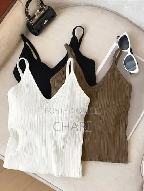 Ribbed v-Neck Spaghetti Strap