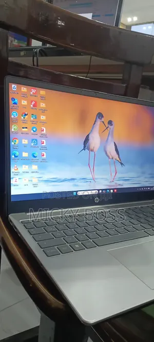 Laptop HP 15 16GB AMD Ryzen 7 HDD+SSD 256GB