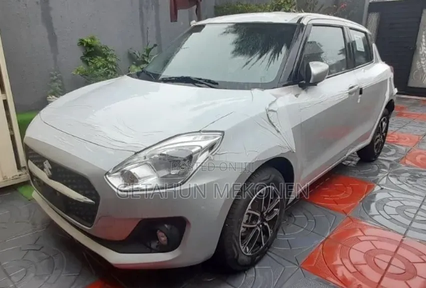 New Suzuki Swift 2024 Silver