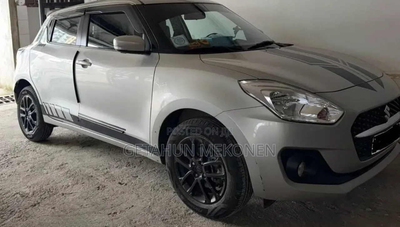 New Suzuki Swift 2024 Silver