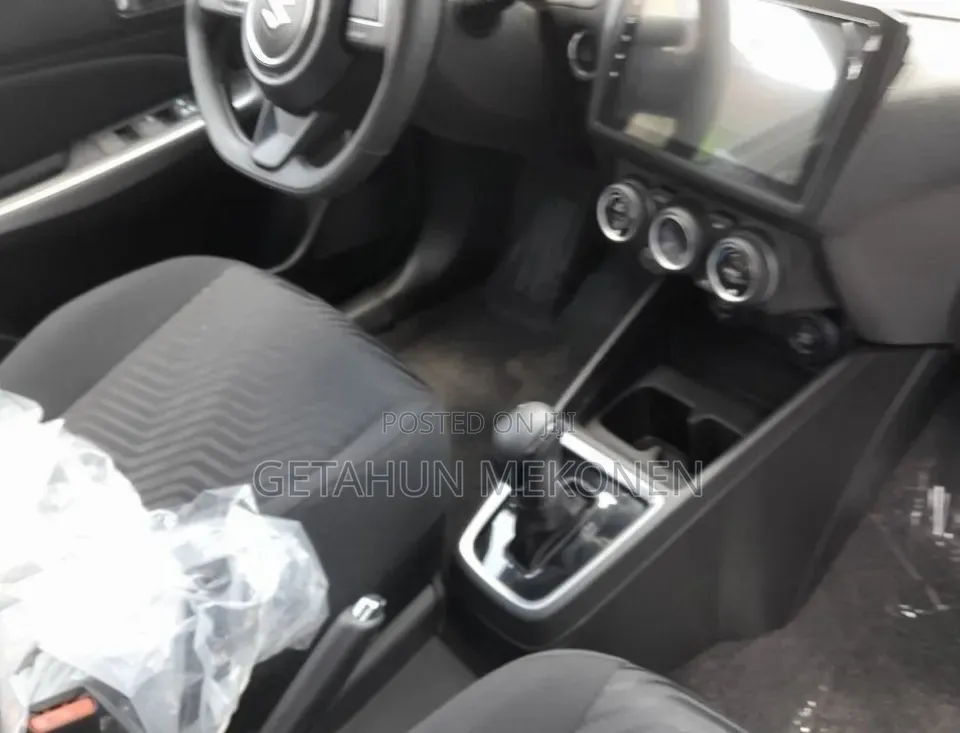 New Suzuki Swift 2024 Silver