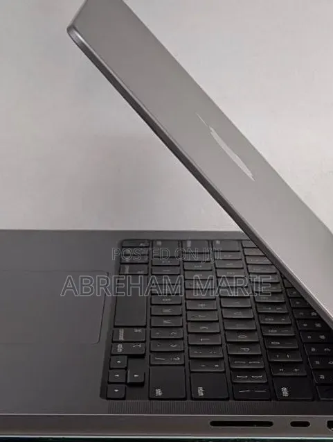 New Laptop Apple MacBook Pro 2021 M1 16GB Apple M1 Pro SSD 512GB