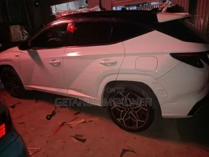 Hyundai Tucson 2022 White