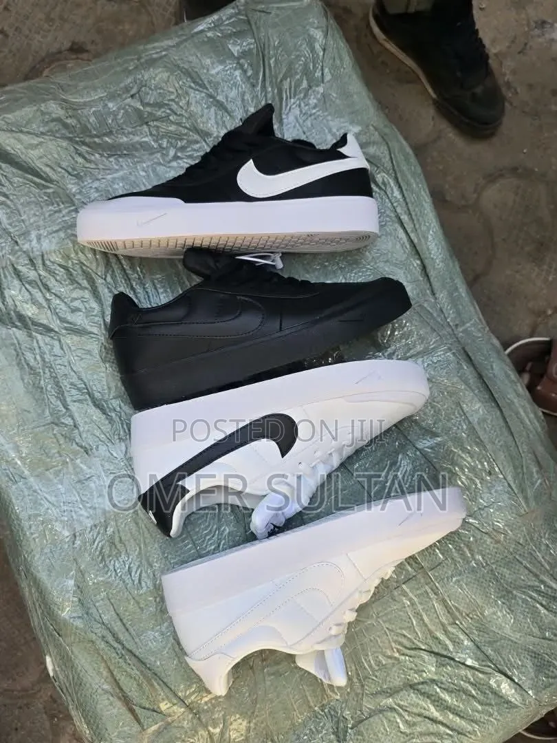 Nike ጫማ በቅናሽ