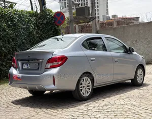 Mitsubishi Attrage 2021 Silver