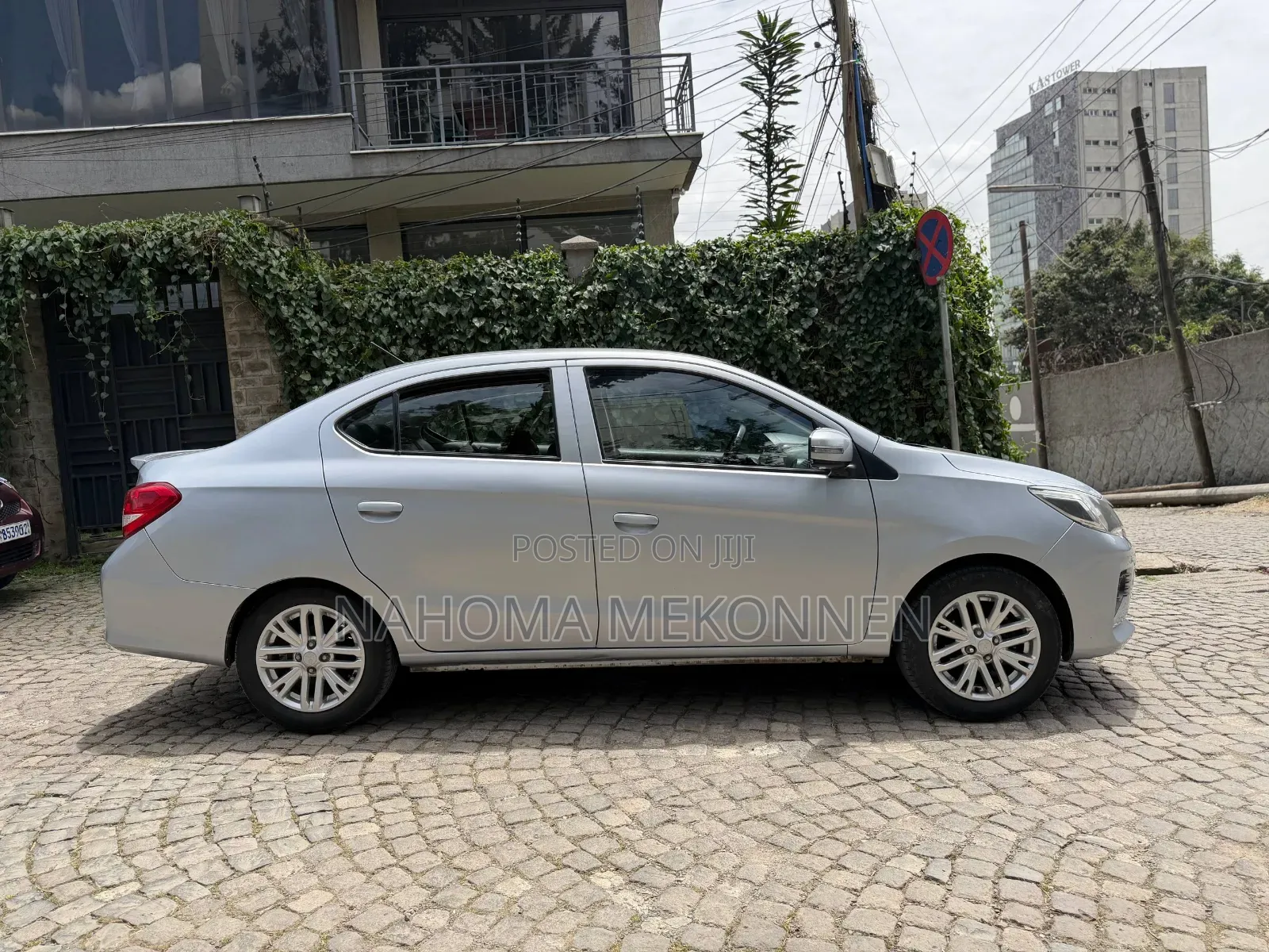 Mitsubishi Attrage 2021 Silver
