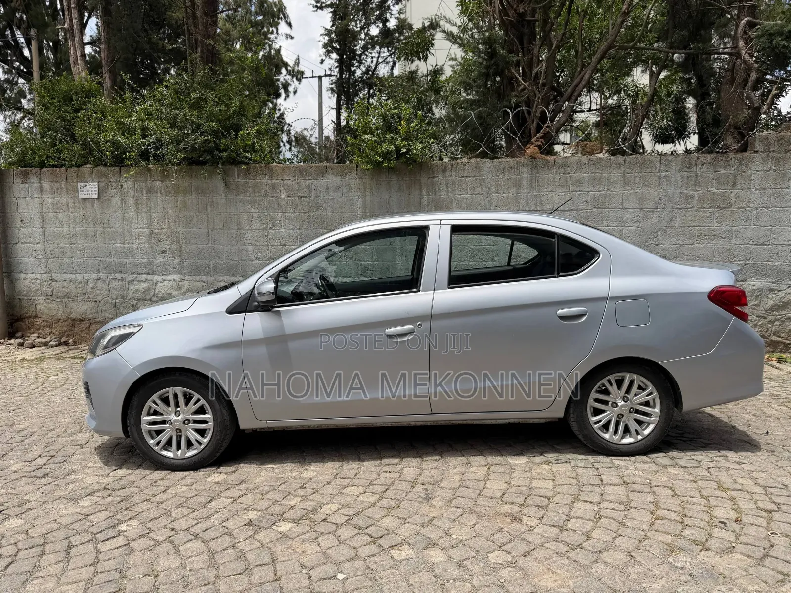 Mitsubishi Attrage 2021 Silver