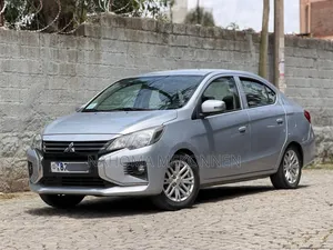 Mitsubishi Attrage 2021 Silver