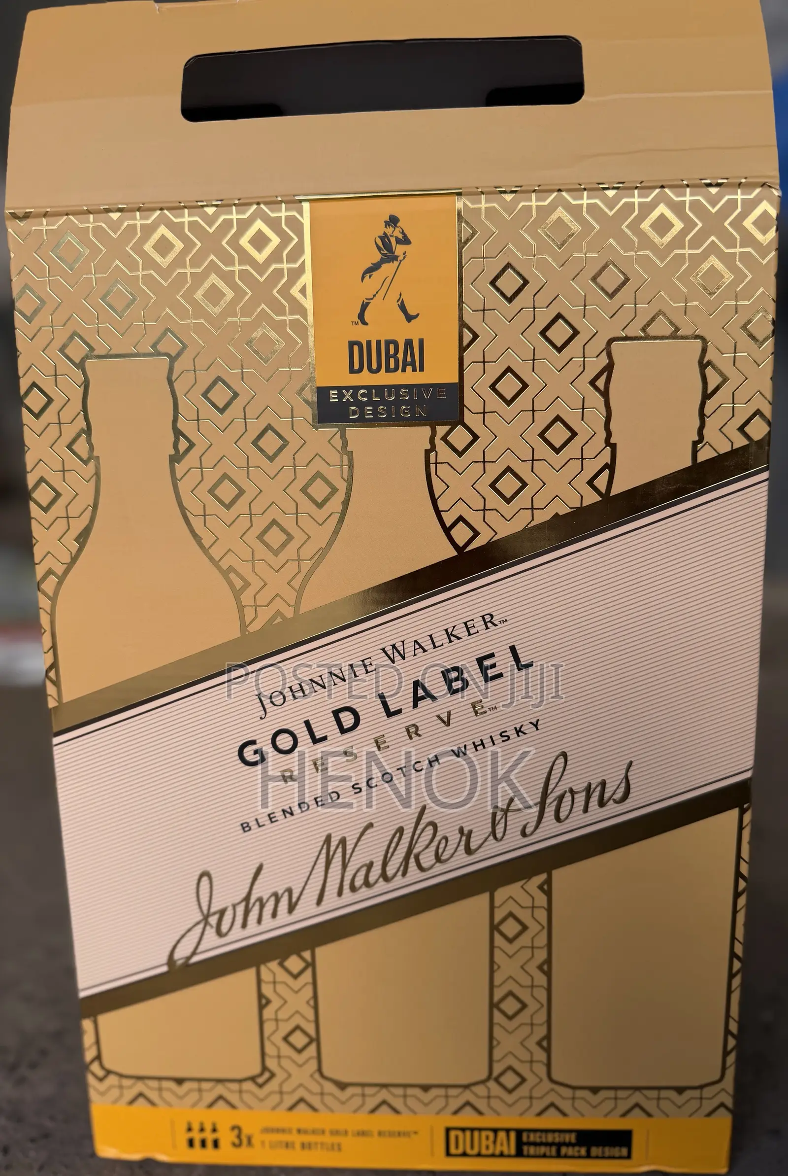 Gold Labrl