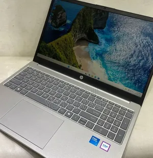 New Laptop HP Pavilion 15 16GB Intel Core Ultra 5 SSD 5T