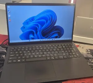 New Laptop Dell Inspiron 15 8GB Intel Core i5 SSD 512GB