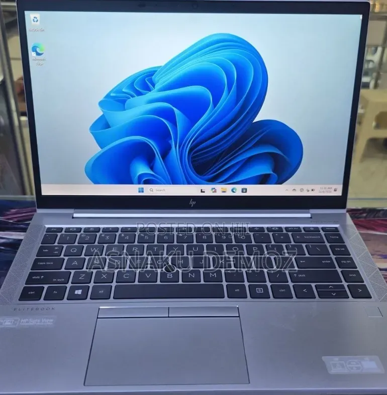 New Laptop HP EliteBook 830 G7 16GB Intel Core i5 SSD 512GB