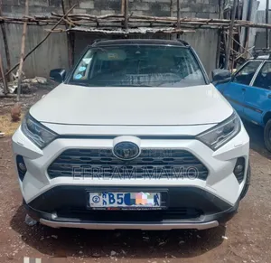 Toyota RAV4 2020 White