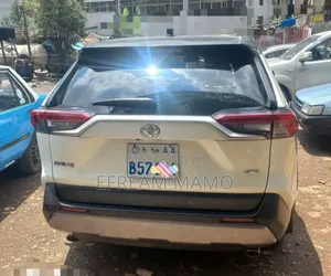 Toyota RAV4 2020 White