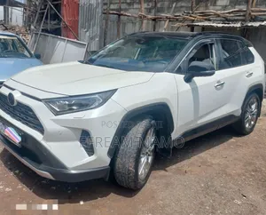Toyota RAV4 2020 White