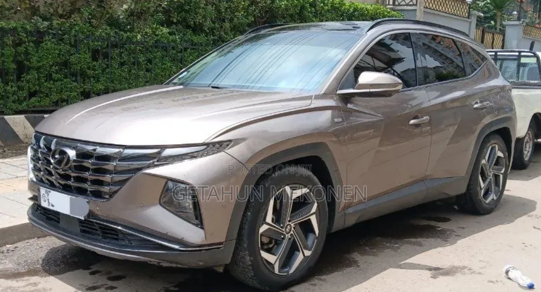Hyundai Tucson 2022 Gold