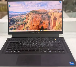 New Laptop Alienware X15 r2 16GB Intel Core i7 SSD 1T