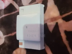 H&M Illimator Lustre Powder