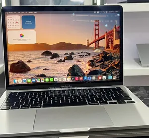 New Laptop Apple MacBook Pro 2022 M2 8GB Intel SSD 256GB