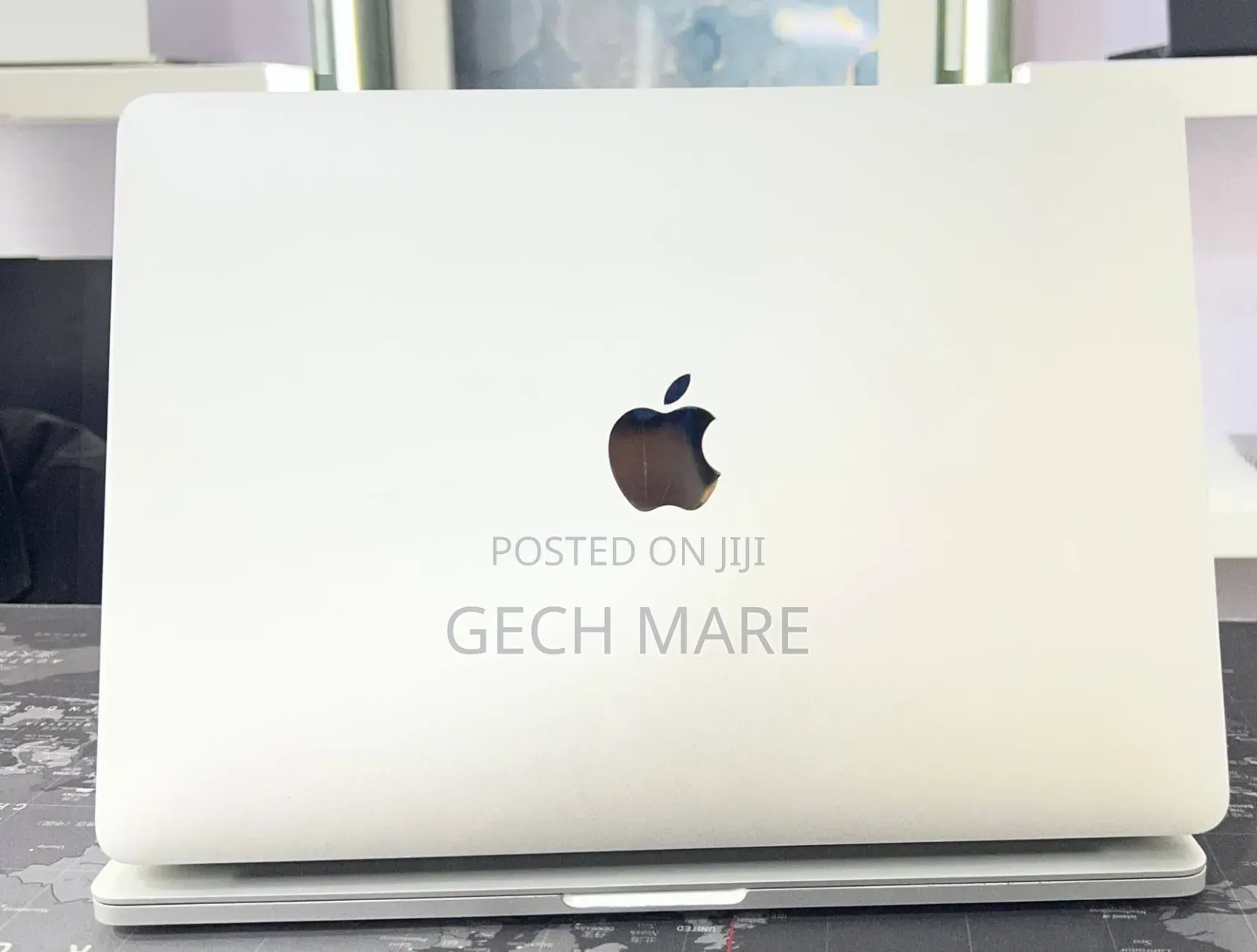 New Laptop Apple MacBook Pro 2022 M2 8GB Intel SSD 256GB