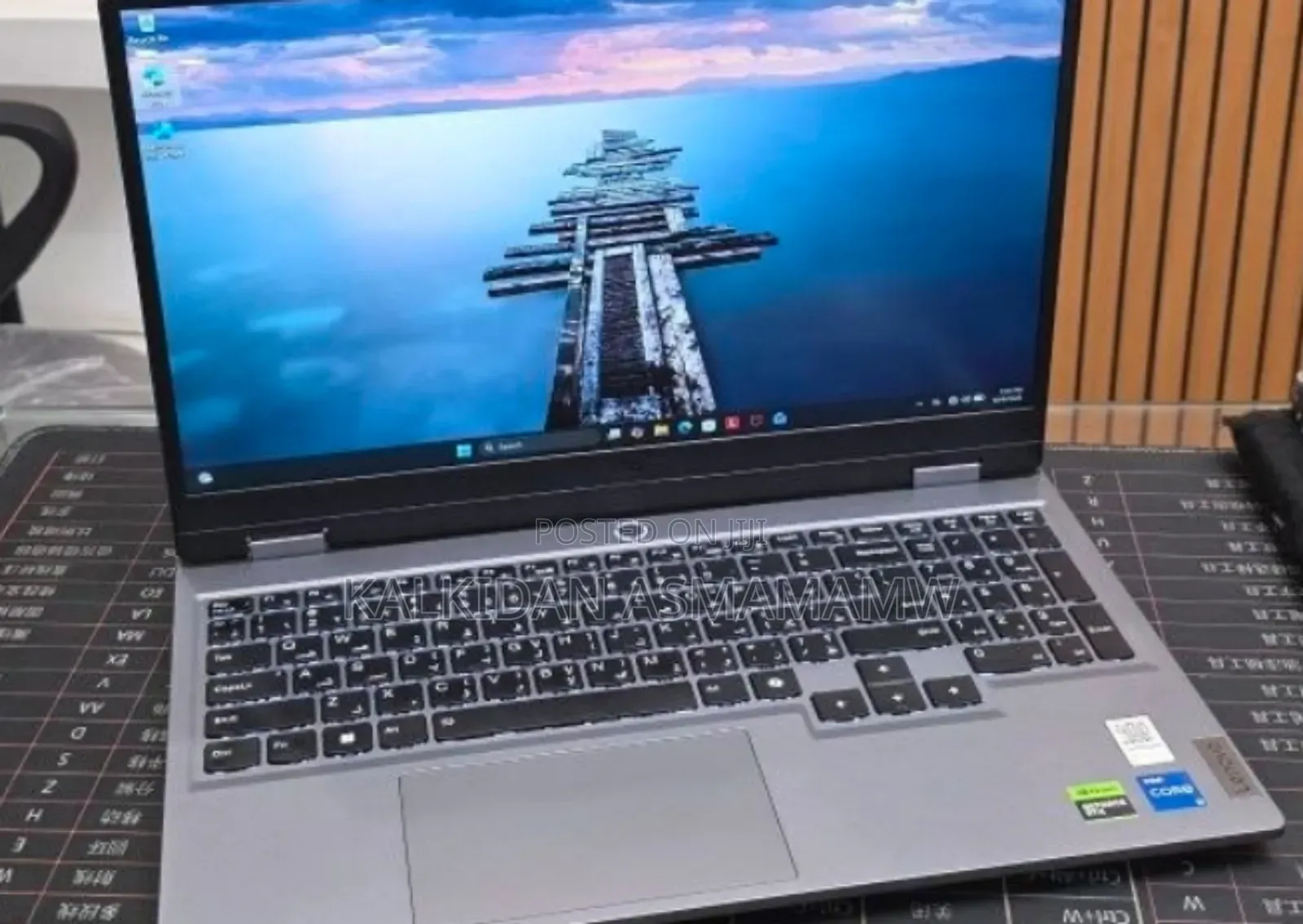 New Laptop Lenovo LOQ 15ARP9 8GB Intel Core i5 SSD 512GB