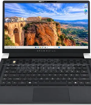New Laptop Dell Allienware M18 R1 16GB Intel Core i7 SSD 1T