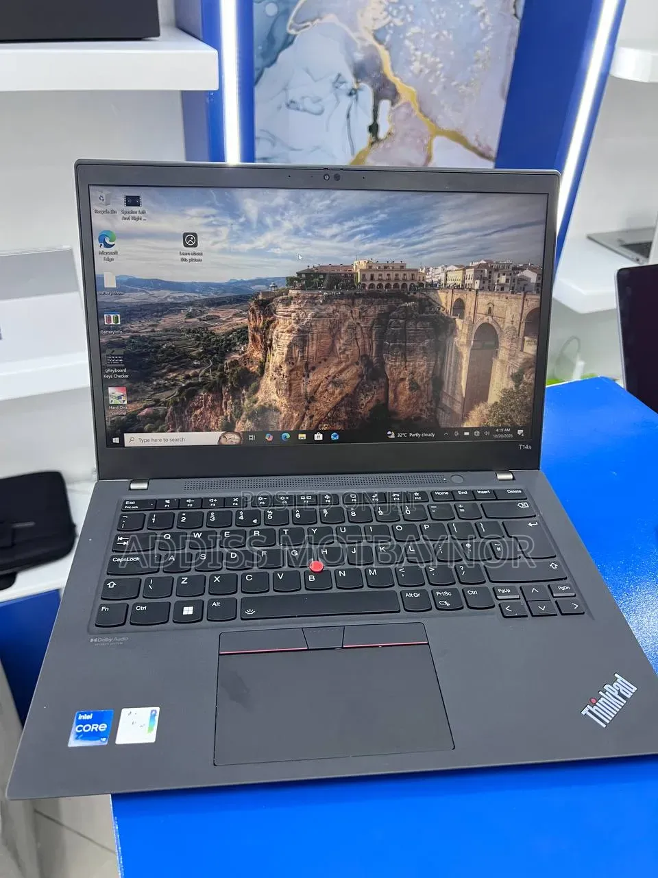 New Laptop Lenovo ThinkPad Yoga 16GB Intel Core i5 SSD 512GB
