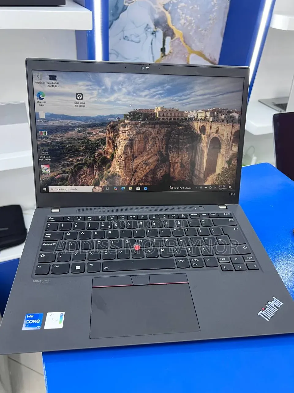 New Laptop Lenovo ThinkPad Yoga 16GB Intel Core i5 SSD 512GB