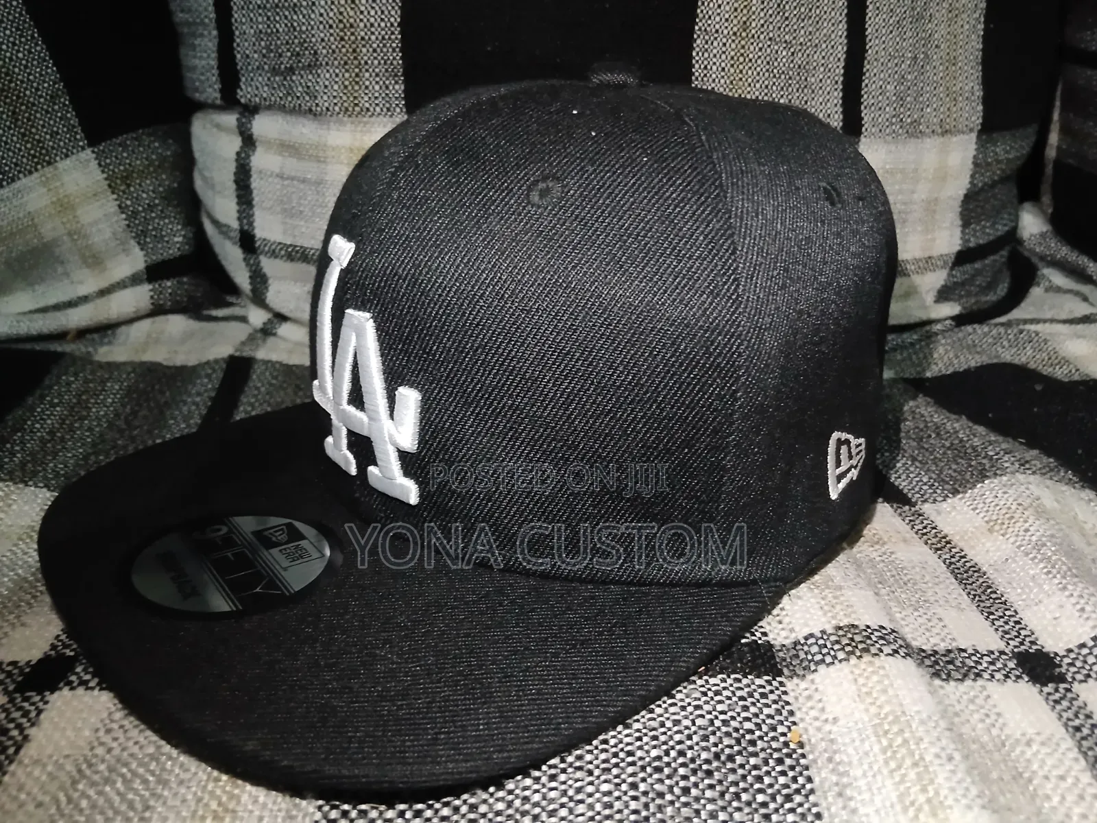 New Era Los Angeles Dodgers 9FIFTY Snapback Cap in Black and White