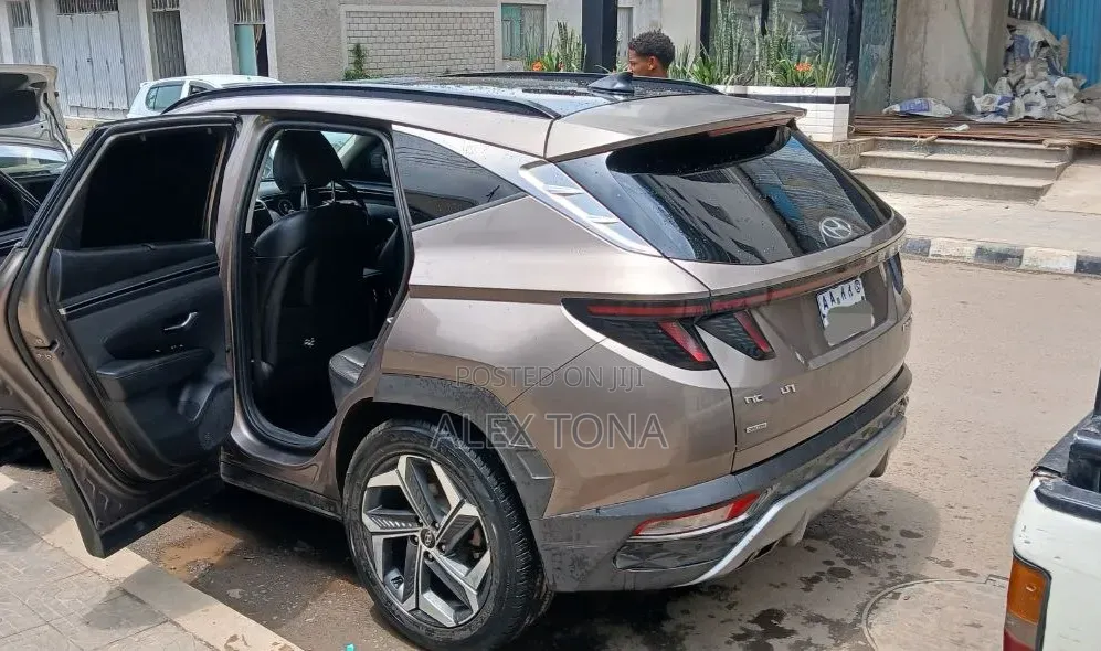 Hyundai Tucson Hybrid 2022 Gray