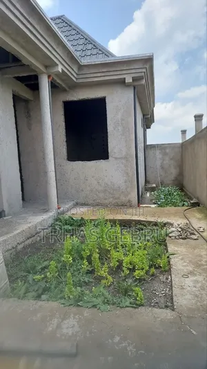 5bdrm Villa in ወርቁ, Oromia-Finfinne for sale