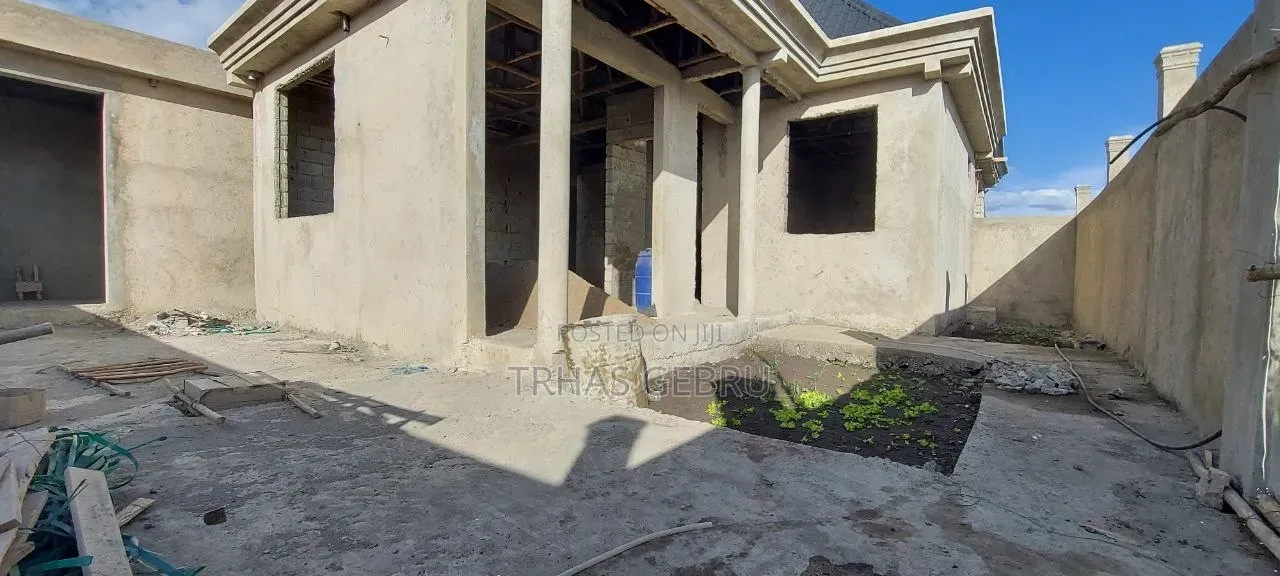 5bdrm Villa in ወርቁ, Oromia-Finfinne for sale