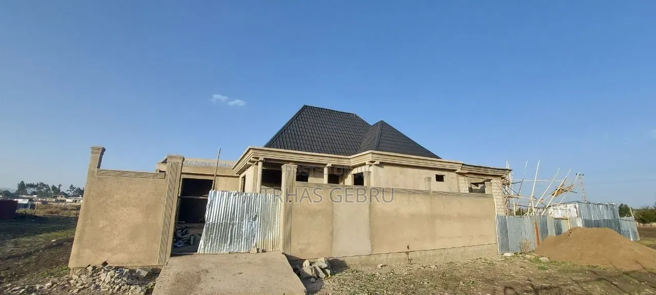 5bdrm Villa in ወርቁ, Oromia-Finfinne for sale
