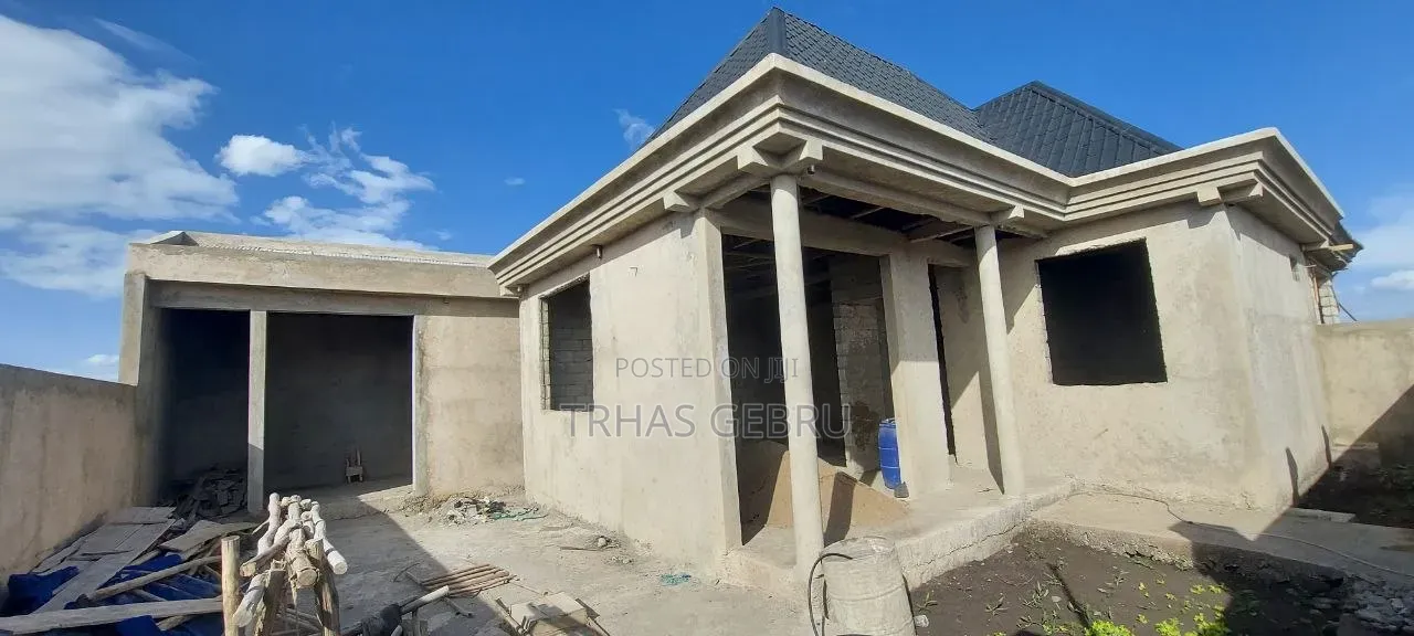 5bdrm Villa in ወርቁ, Oromia-Finfinne for sale