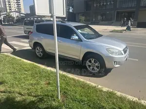 Toyota RAV4 2012 Silver