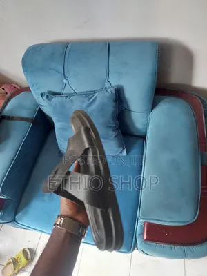 Black Sandal,ነጠላ ጫማ