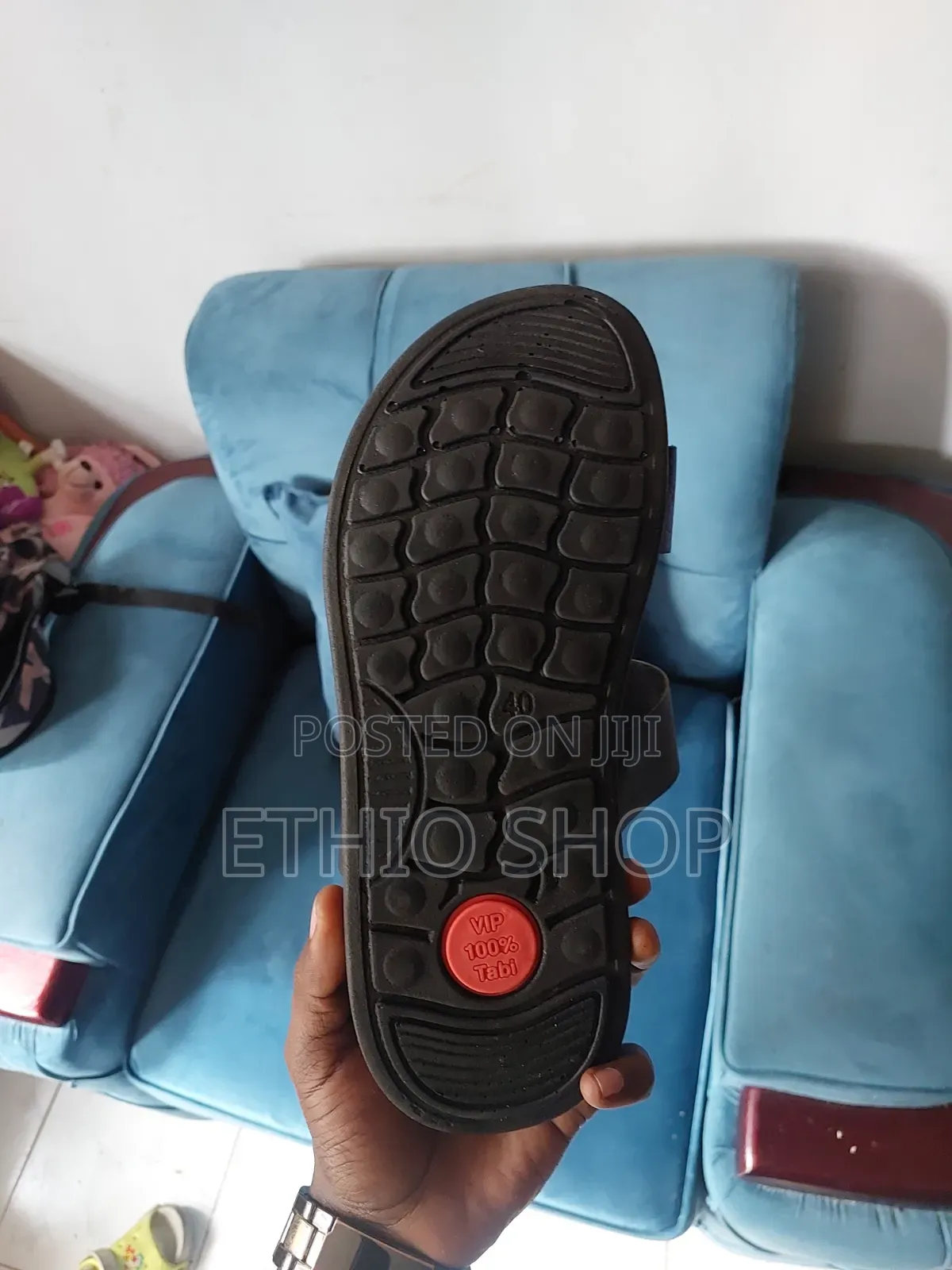 Black Sandal,ነጠላ ጫማ