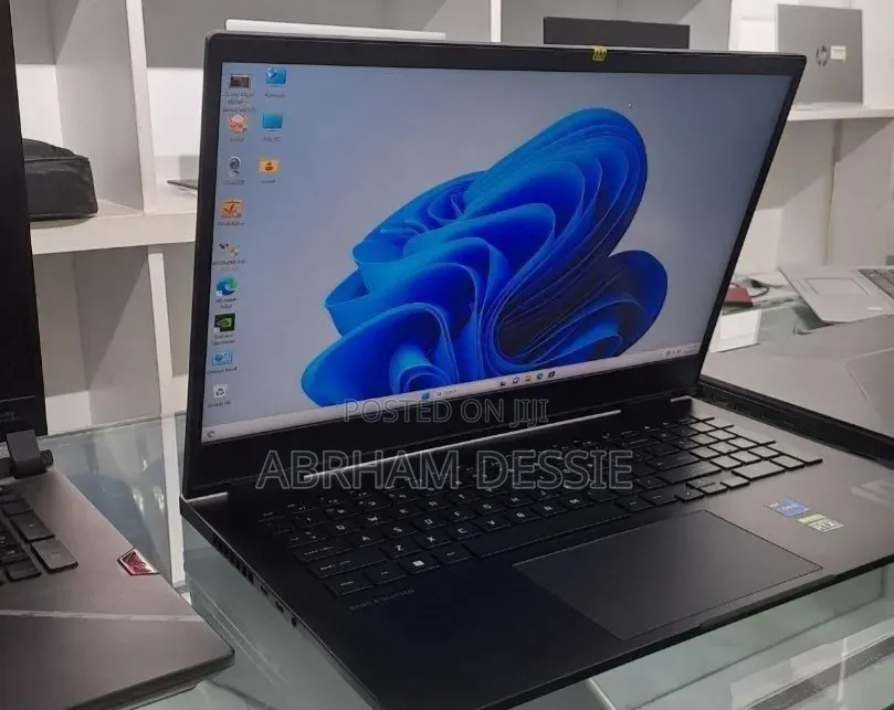New Laptop HP 16GB Intel Core i9 SSD 1T