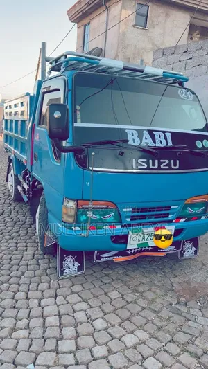 Isuzu 1999 Blue