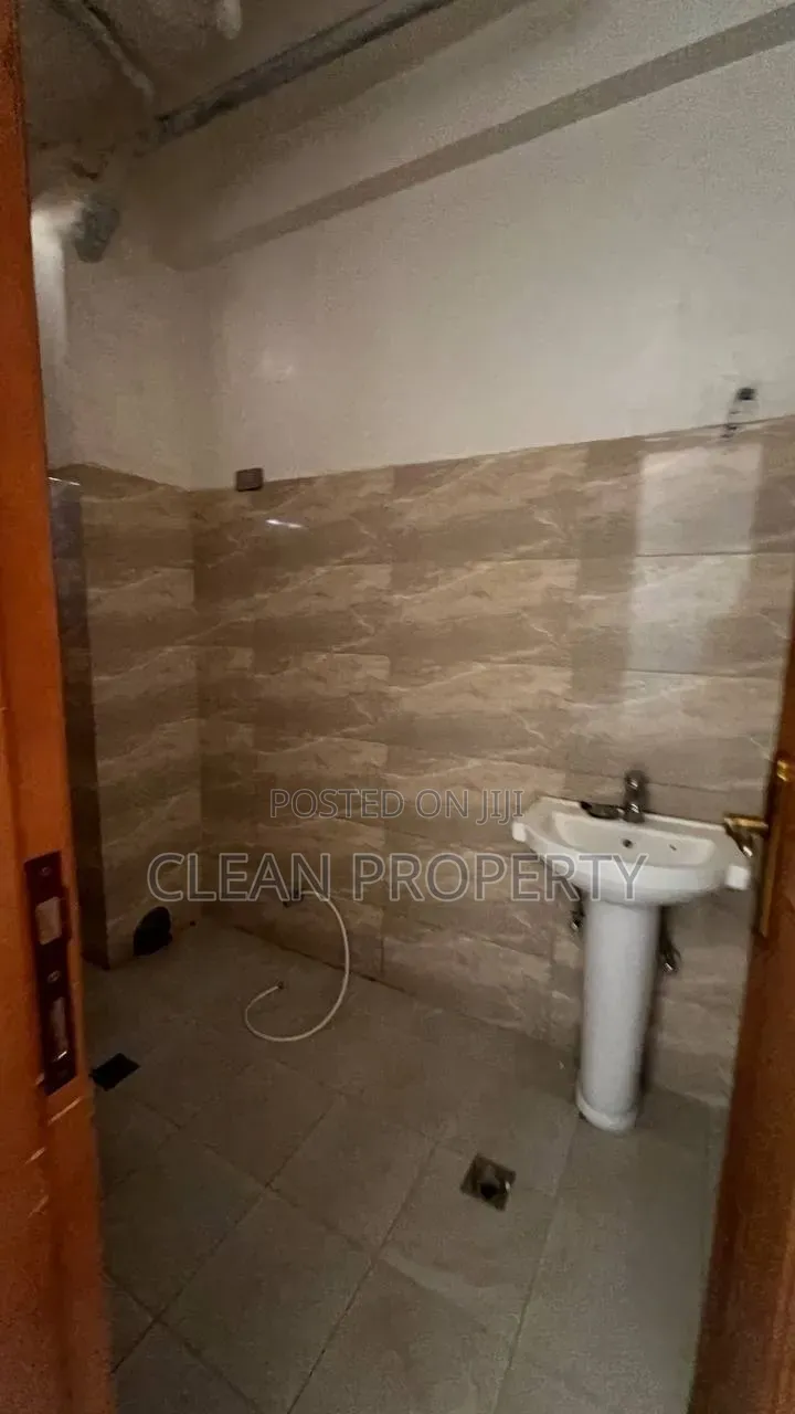 2bdrm Apartment in Clean Properties, Bole for rent