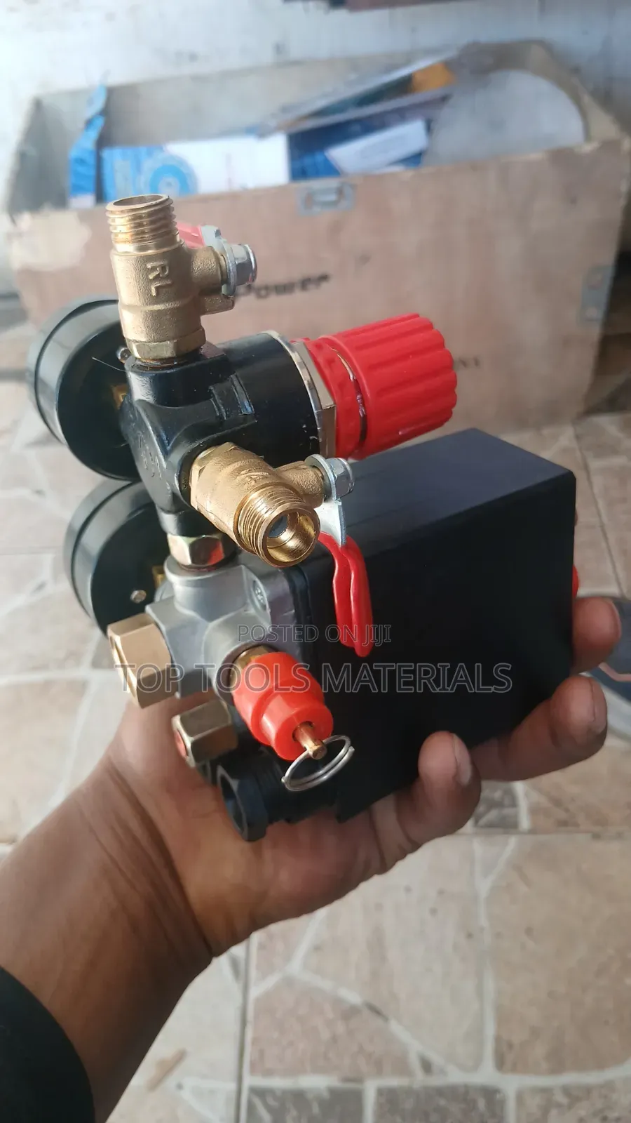 Air Compressor Pressure Switch Control Valve With Manifold and Gauges